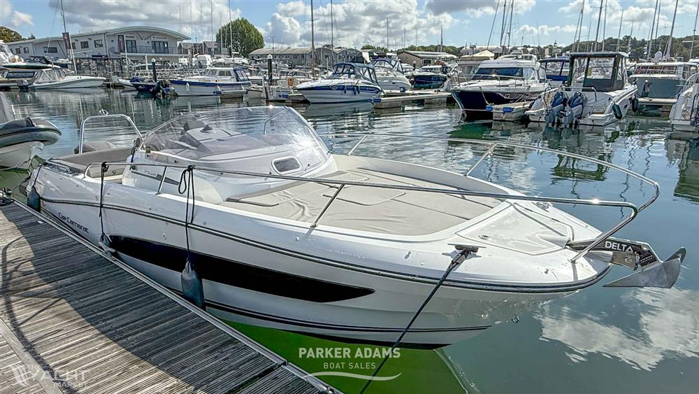 Jeaneau Cap Camarat 7.5 WA