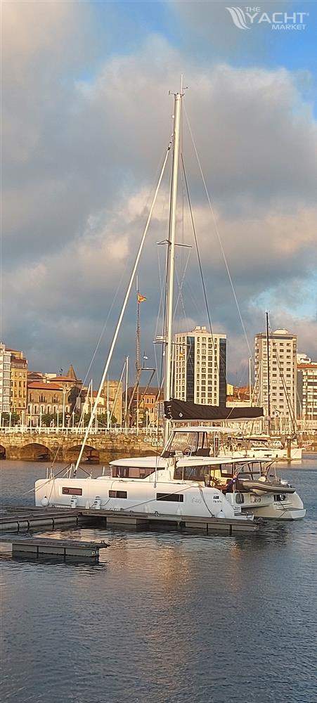 Lagoon Lagoon 46 Owners Version