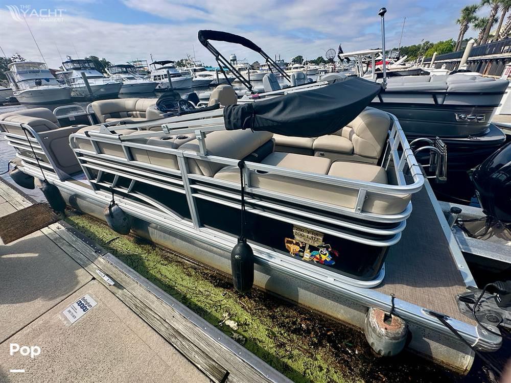 Sun Tracker Party -Barge 22 DLX - 2022 Sun Tracker Party -Barge 22 DLX - Photo #1