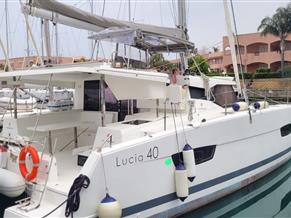 Fountaine Pajot Lucia 40