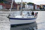 Hallberg-Rassy 37