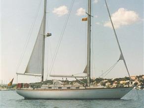 Frers 43 Ketch clasico de fibra