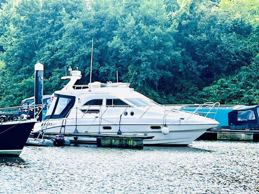 Sealine F33 Flybridge