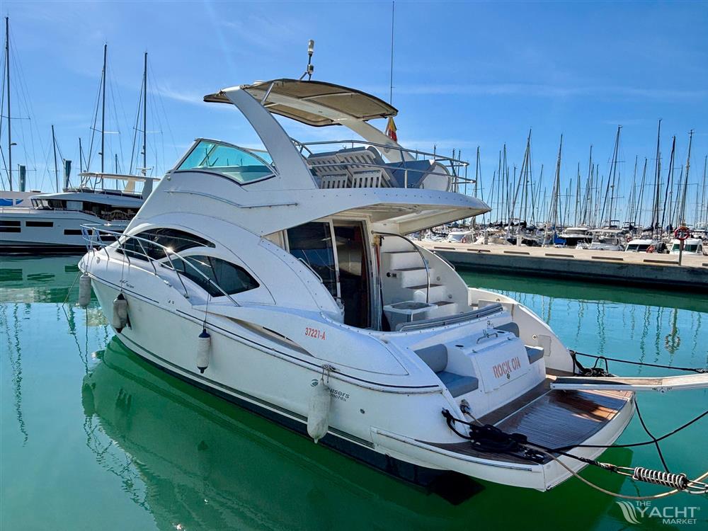 Cruisers Yachts 447 Sport Sedan