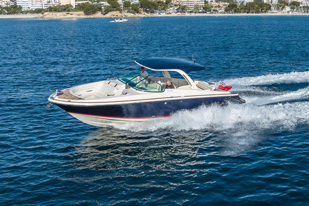 Chris-Craft Launch 35 GT - Chris-Craft Launch GT35 For Sale