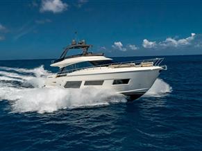 Ferretti Yachts 670