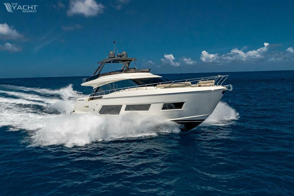 Ferretti Yachts 670