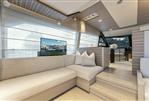 Ferretti Yachts 670