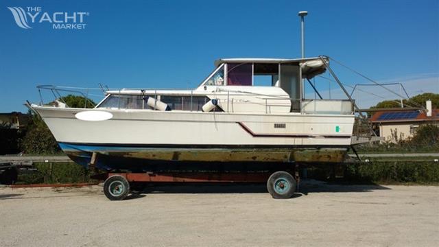Chris-Craft 31 Commander