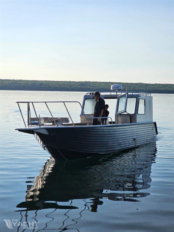 Custom Aluminum Fishing Boat 30&#39; x9&#39;