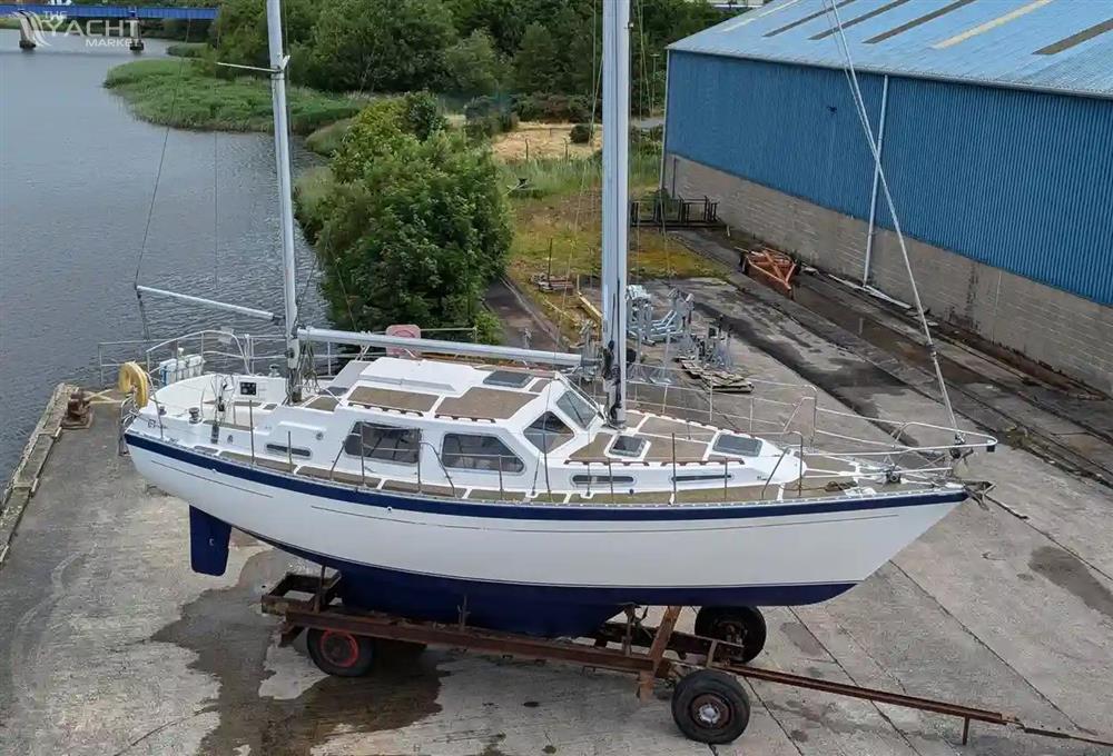 Trident Marine Voyager 38