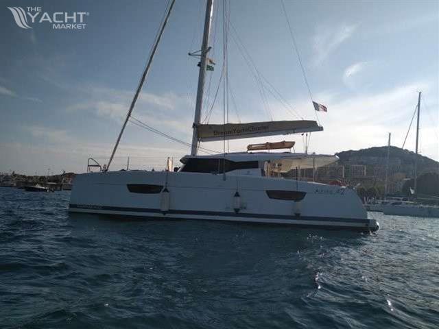 FOUNTAINE PAJOT ASTREA 42