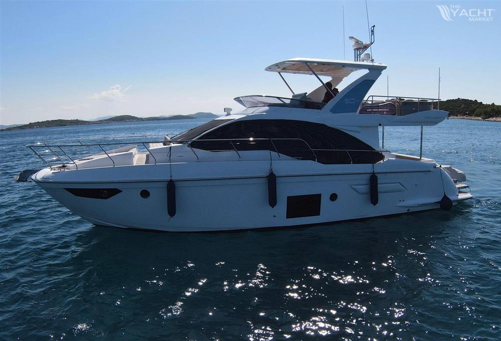 Azimut 50