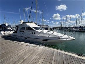 Sealine F33 - 330 Statesman