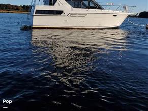 Carver Aft Cabin 300