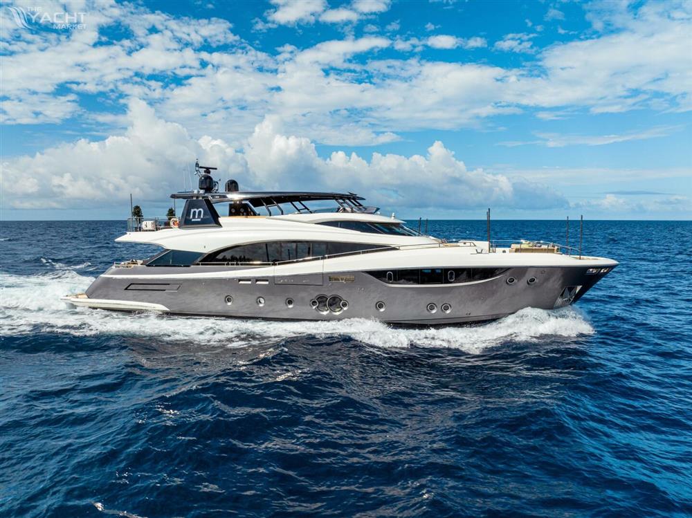 Monte Carlo Yachts 105 Fly