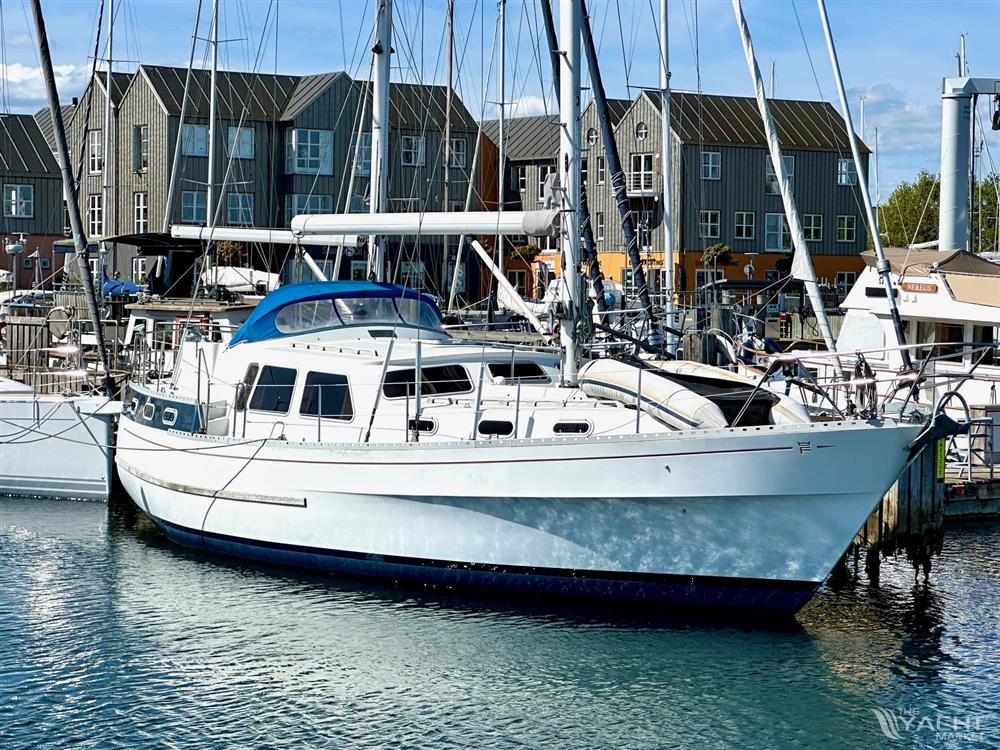 Finnrose 45 Deck saloon