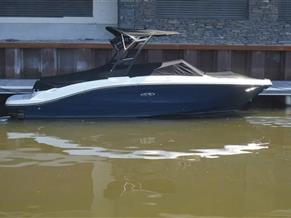 Sea Ray SPX 210