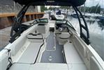 Sea Ray SPX 210