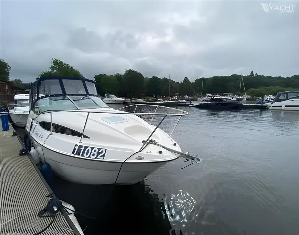 Bayliner 245 Cruiser
