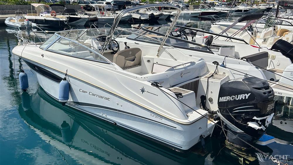 Jeanneau Cap Camarat 7.5 DC - Cap_Camarat_7.5_DC_17