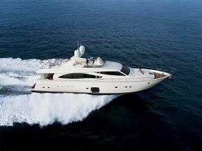 FERRETTI YACHTS 830