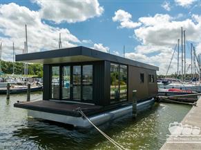 SL Houseboat Marina Den Oever, inclusief ligplaats