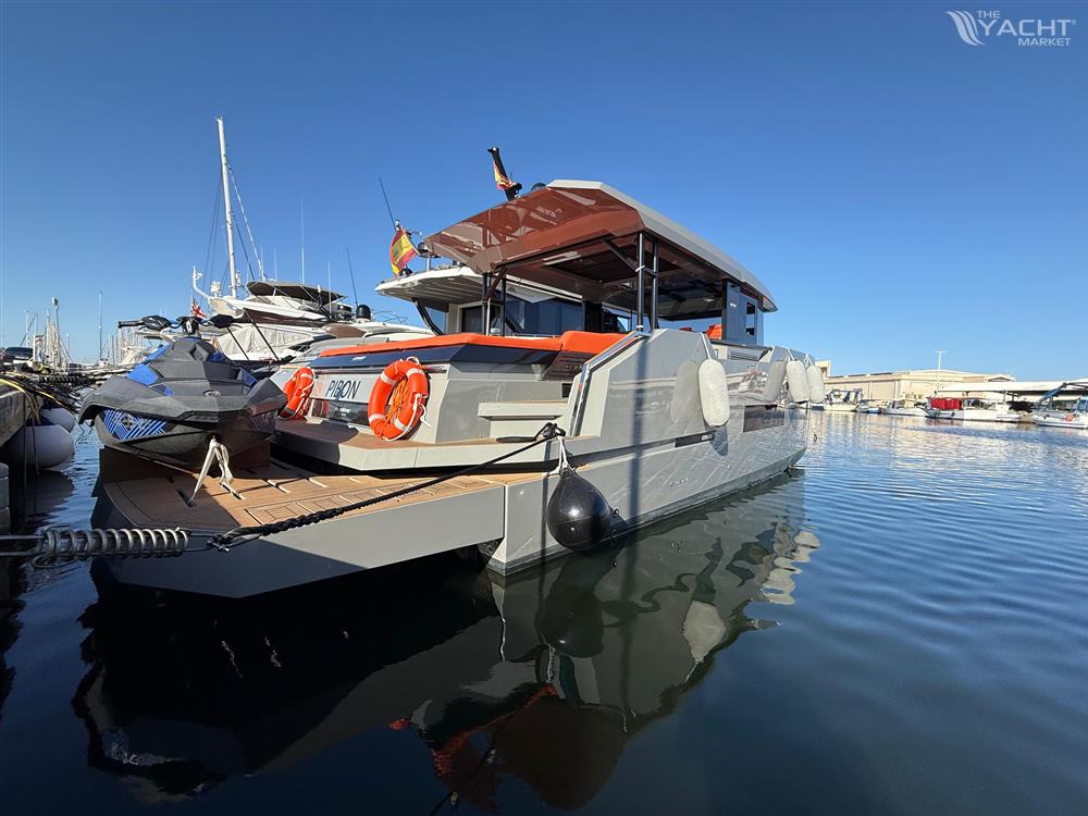 De Antonio Yachts D50