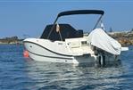 Quicksilver 755 Sundeck