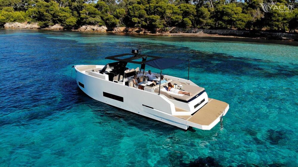 De Antonio Yachts D42