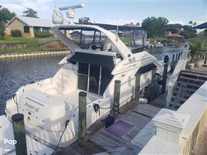 Sea Ray 450 Express Bridge
