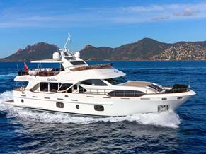 Benetti Legend 85