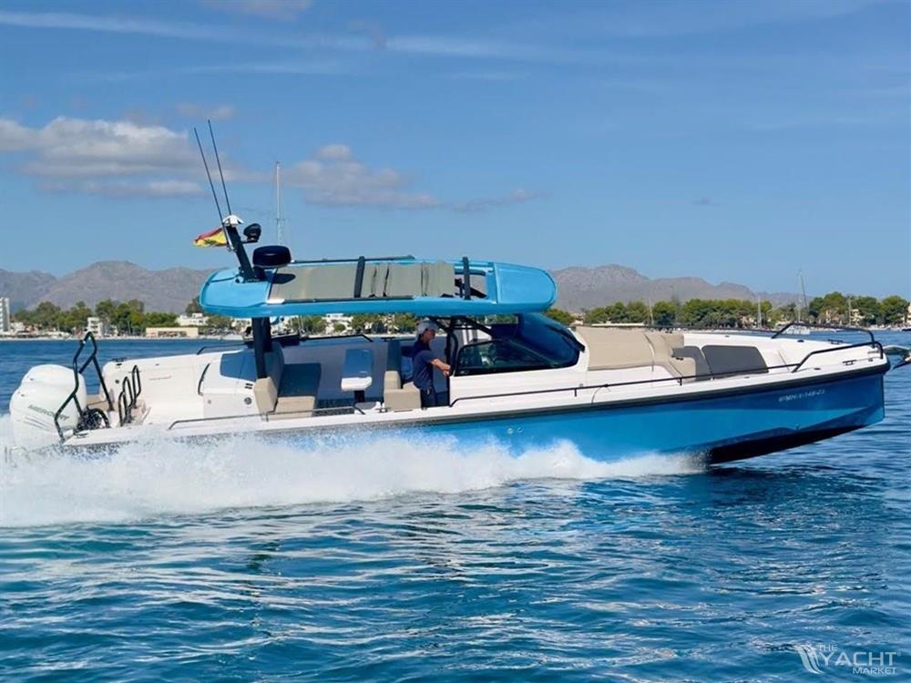 Axopar 37 Sun Top - Default Image