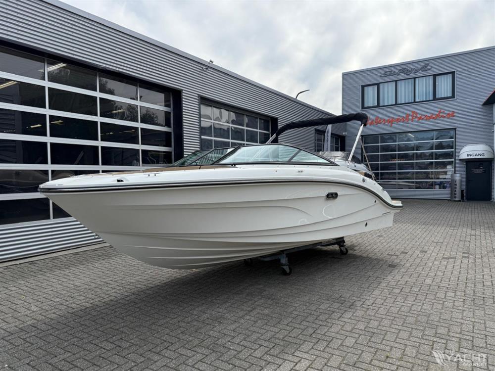 Sea Ray 210 SPX