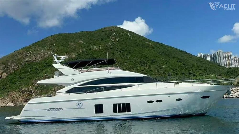 Princess 72 Flybridge Motor Yacht