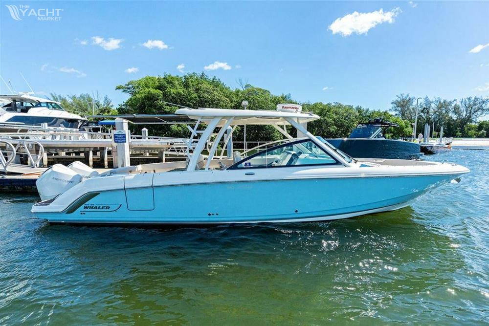 Boston Whaler Vantage 320