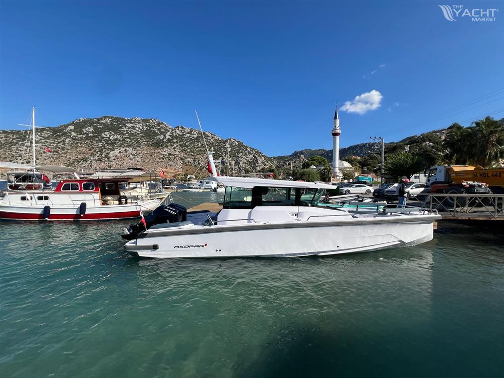 Axopar 29XC Cross Cabin