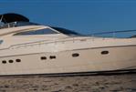 Ferretti Yachts 720