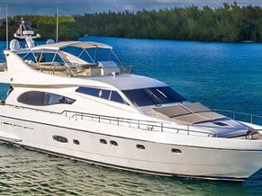 Ferretti Yachts 720