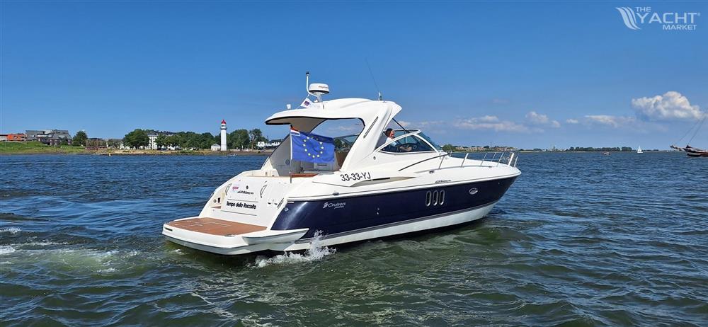 Cruisers Yachts 420 Express