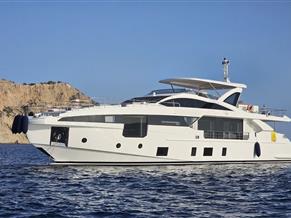 Azimut Grande 32M