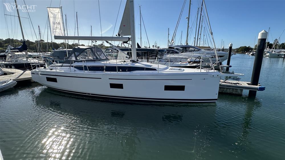Bavaria C38 - 2025 Bavaria C38 1