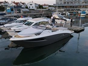 CRANCHI Endurance 30