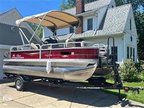 Sun Tracker Bass Buggy 18 DLX