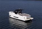 De Antonio Yachts D32