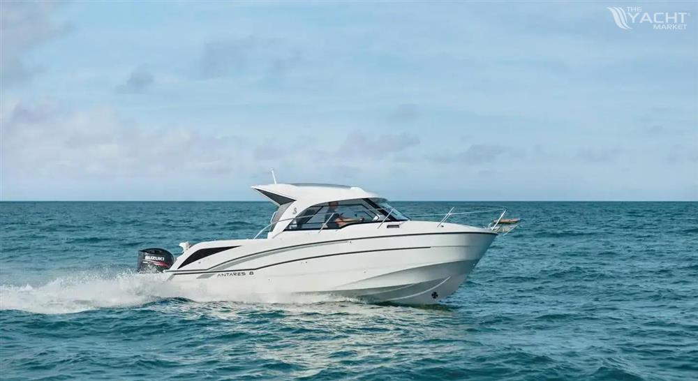 Beneteau Antares 8