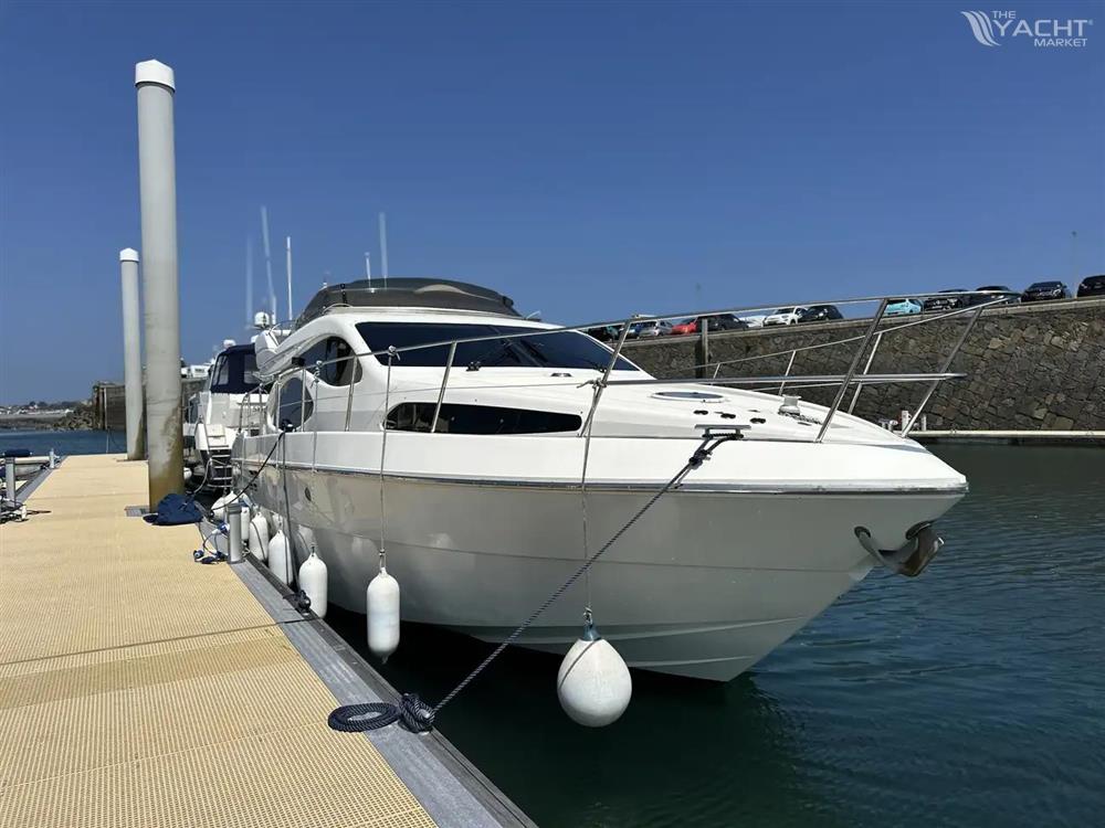 Azimut 46