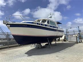 Aquastar 38 Aft cockpit