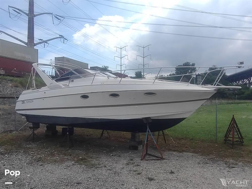 Larson Cabrio 310 - 1997 Larson Cabrio 310 - Photo #1