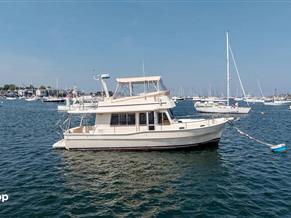 Mainship 400 Trawler
